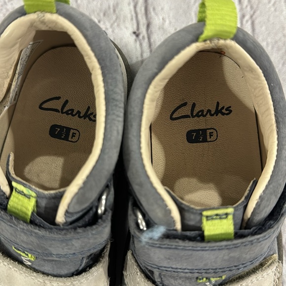 Clarks Sandals Little Boys Size 7.5 - Picture 5 of 5